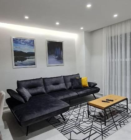 Apartmán Luxurious Apartament Sarandë Exteriér fotografie
